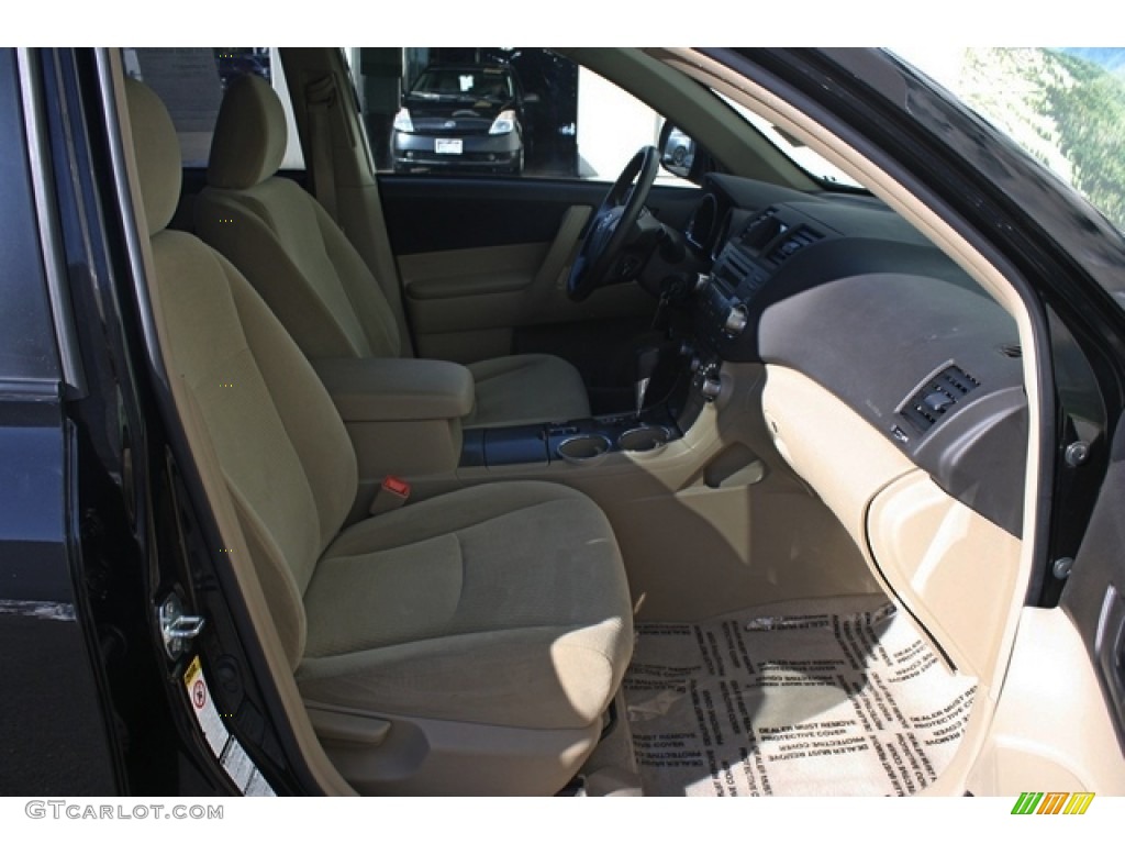 2010 Highlander V6 4WD - Black / Sand Beige photo #15