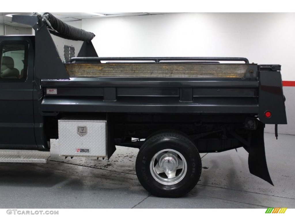 2004 F350 Super Duty XLT SuperCab 4x4 Dually - Dark Green Satin / Medium Parchment photo #6