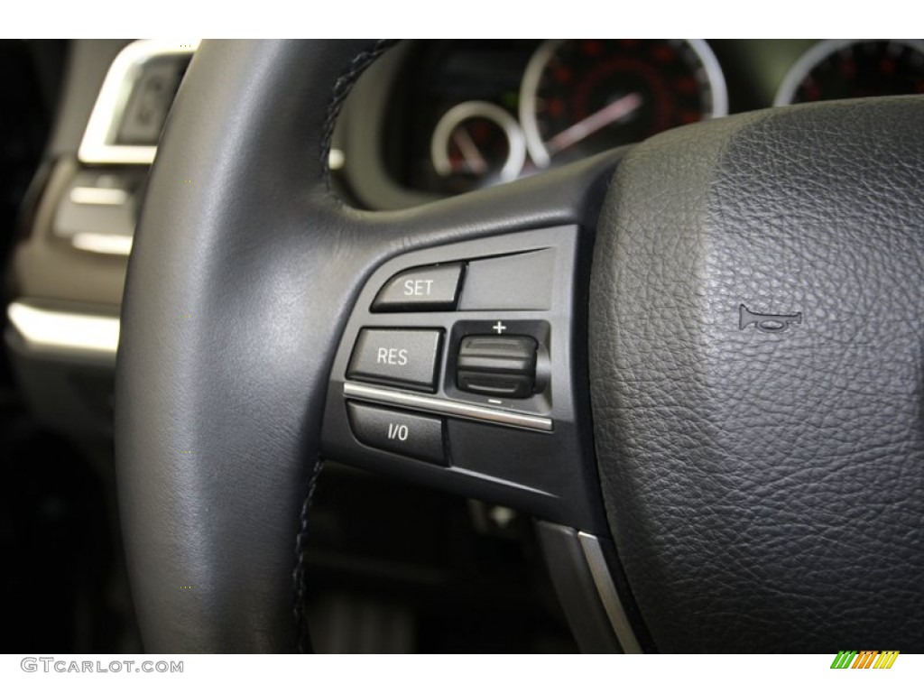 2011 BMW 5 Series 550i Gran Turismo Controls Photo #78029484