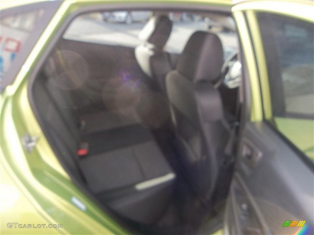 2013 Fiesta SE Sedan - Lime Squeeze / Charcoal Black photo #14