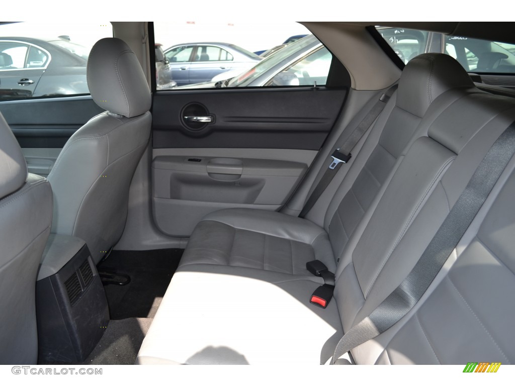 2006 Dodge Magnum R/T Rear Seat Photo #78032506