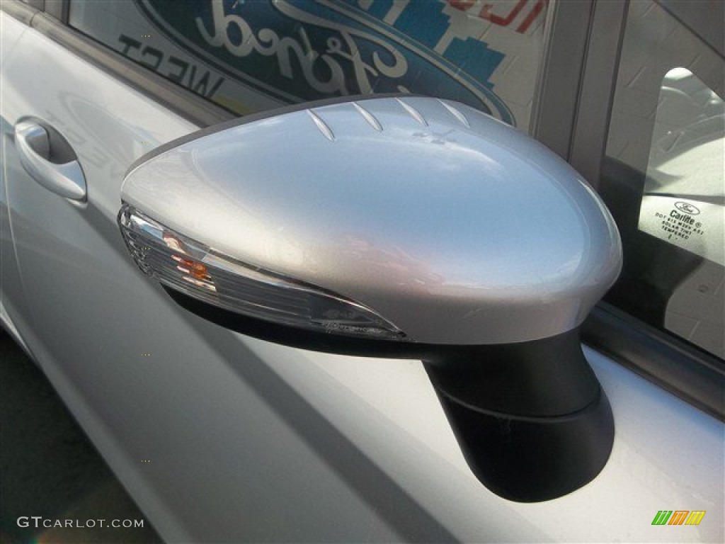 2013 Fiesta SE Sedan - Ingot Silver / Charcoal Black/Light Stone photo #12