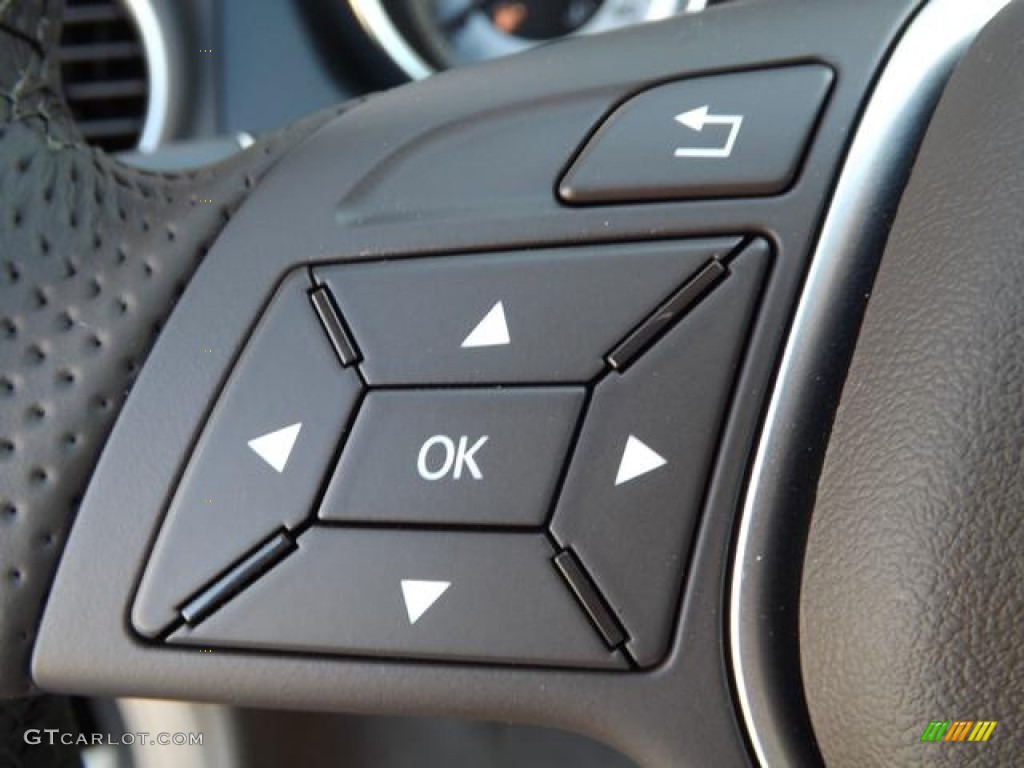 2013 Mercedes-Benz C 250 Sport Controls Photo #78035313