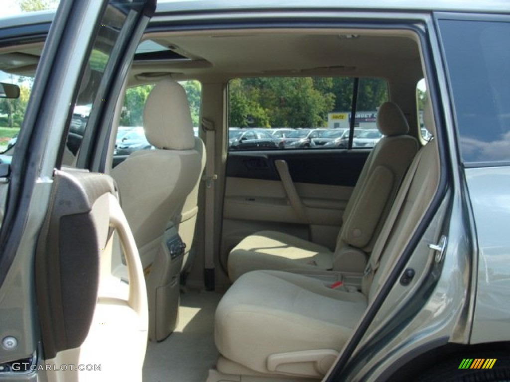 2010 Highlander V6 4WD - Cypress Green Pearl / Sand Beige photo #18