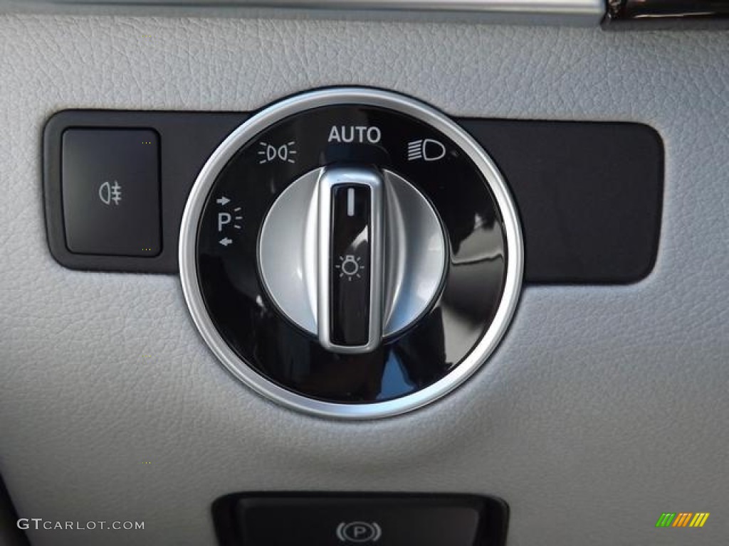2013 Mercedes-Benz ML 350 4Matic Controls Photo #78037502