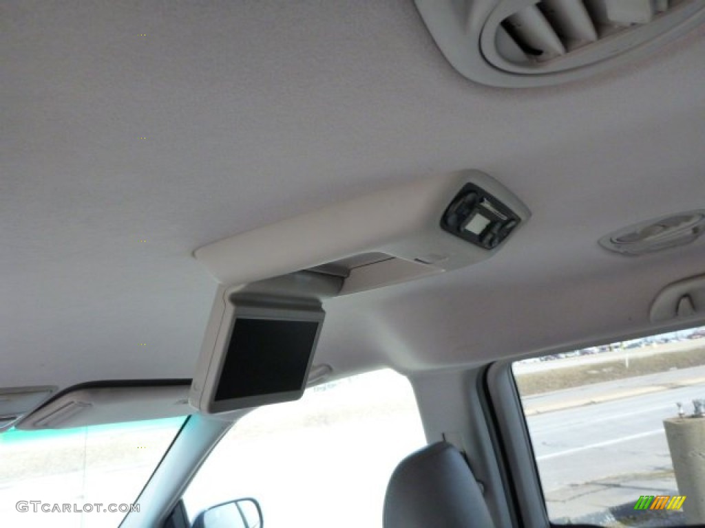 2003 Honda Odyssey EX-L Entertainment System Photo #78038283