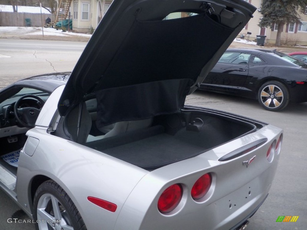 2006 Chevrolet Corvette Coupe Trunk Photo #78040477