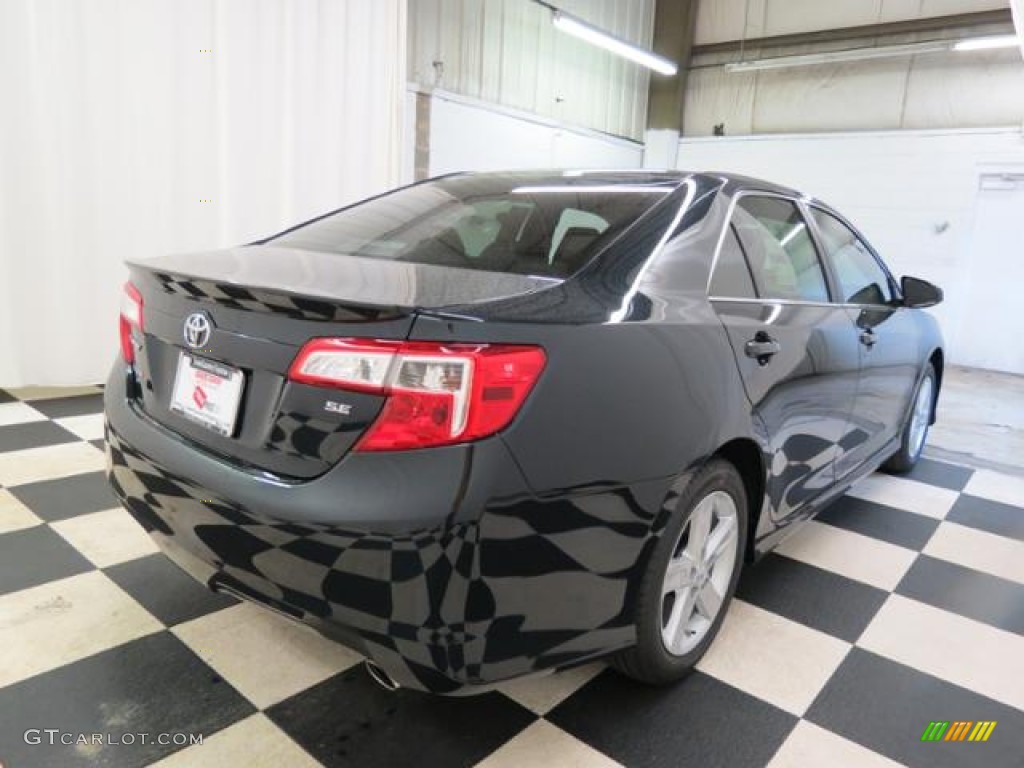 2013 Camry SE - Cosmic Gray Metallic / Black photo #18
