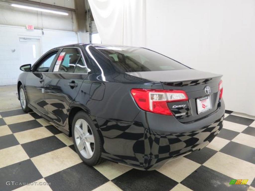 2013 Camry SE - Cosmic Gray Metallic / Black photo #20