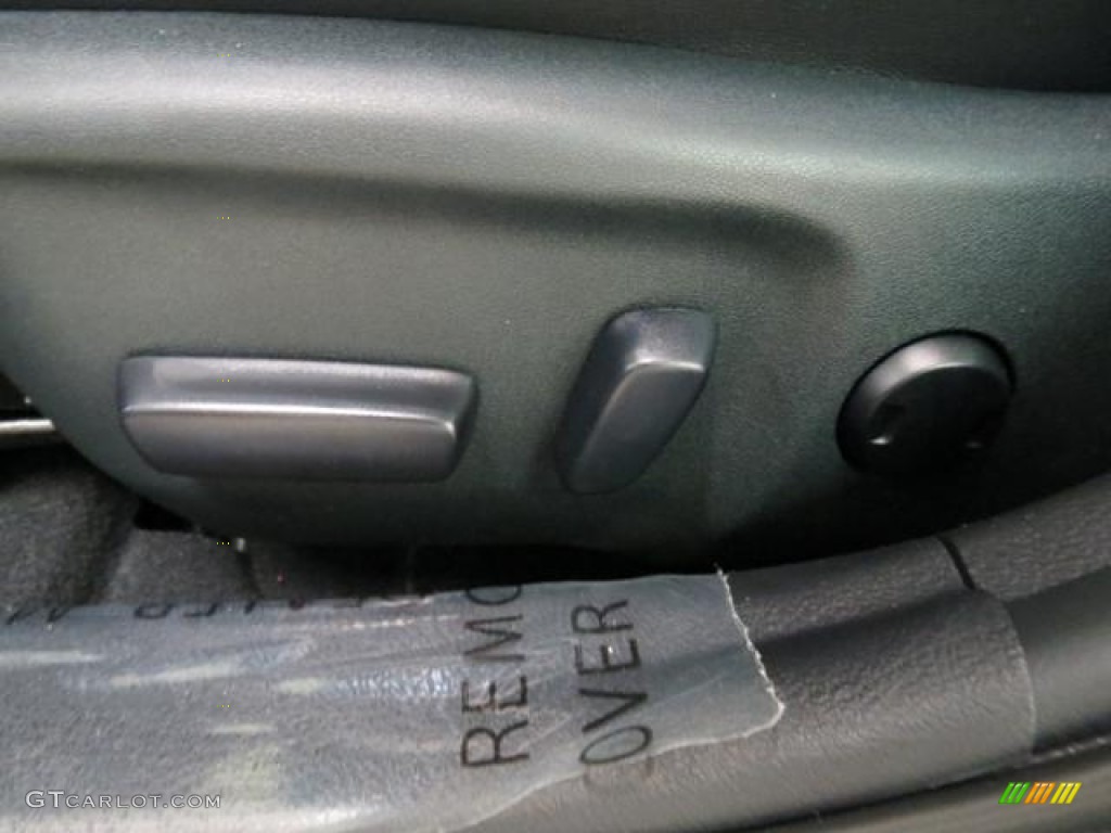 2013 Camry SE V6 - Cosmic Gray Metallic / Black photo #9