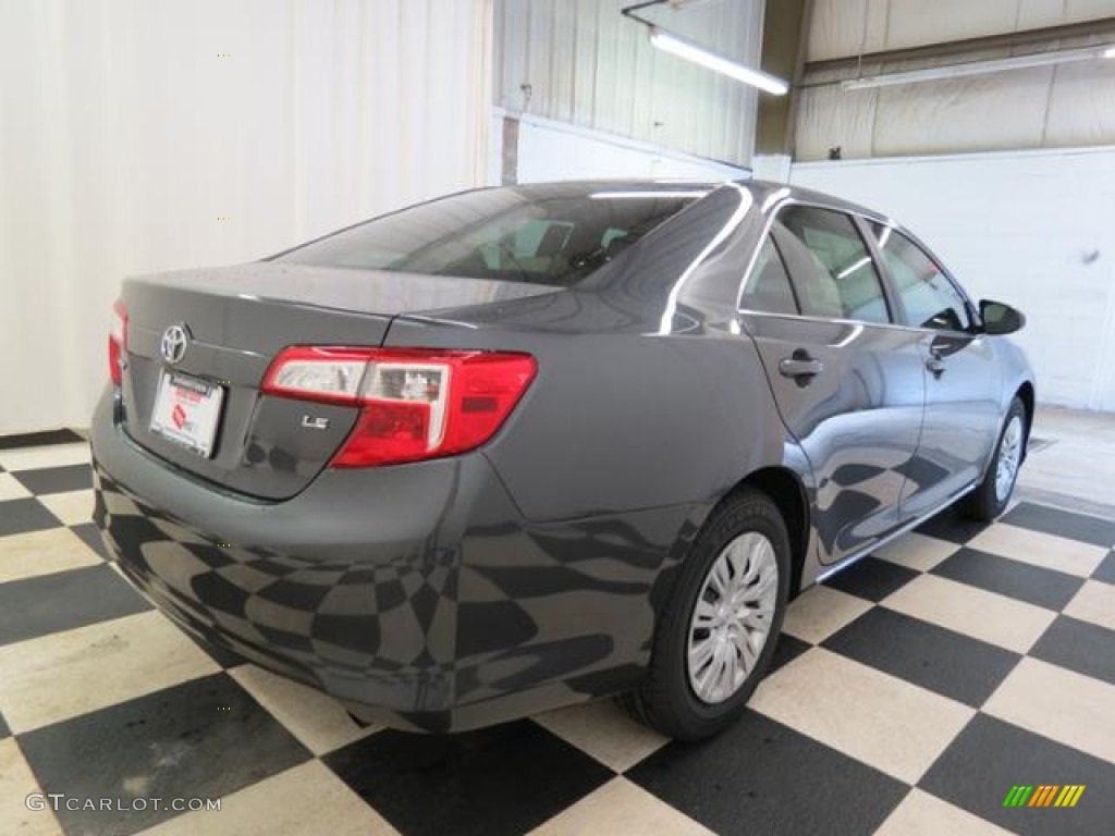 2013 Camry LE - Magnetic Gray Metallic / Ash photo #17