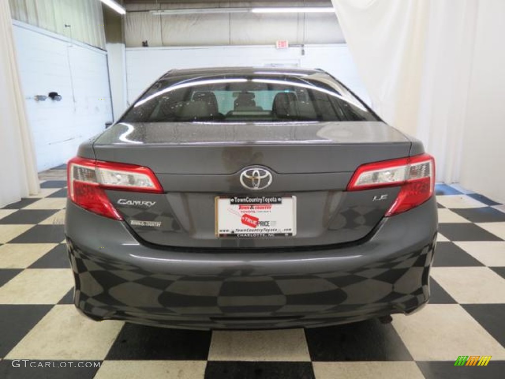 2013 Camry LE - Magnetic Gray Metallic / Ash photo #18