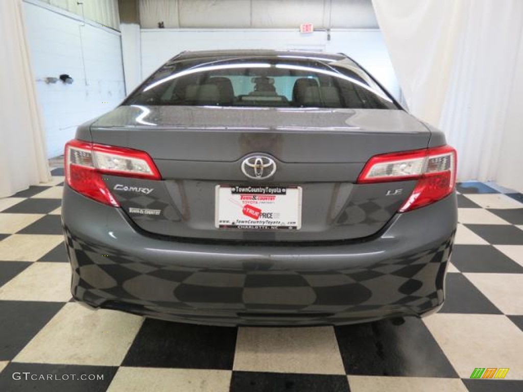 2013 Camry LE - Magnetic Gray Metallic / Ash photo #18