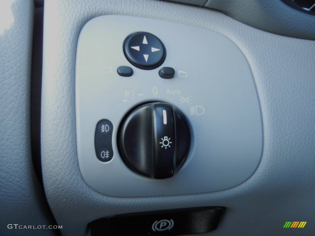 2005 Mercedes-Benz C 230 Kompressor Sedan Controls Photo #78045801