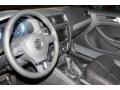 Black Uni - Jetta SE Sedan Photo No. 13