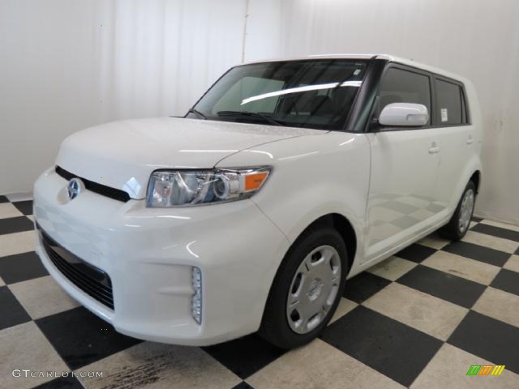 Super White 2013 Scion xB Standard xB Model Exterior Photo #78048484