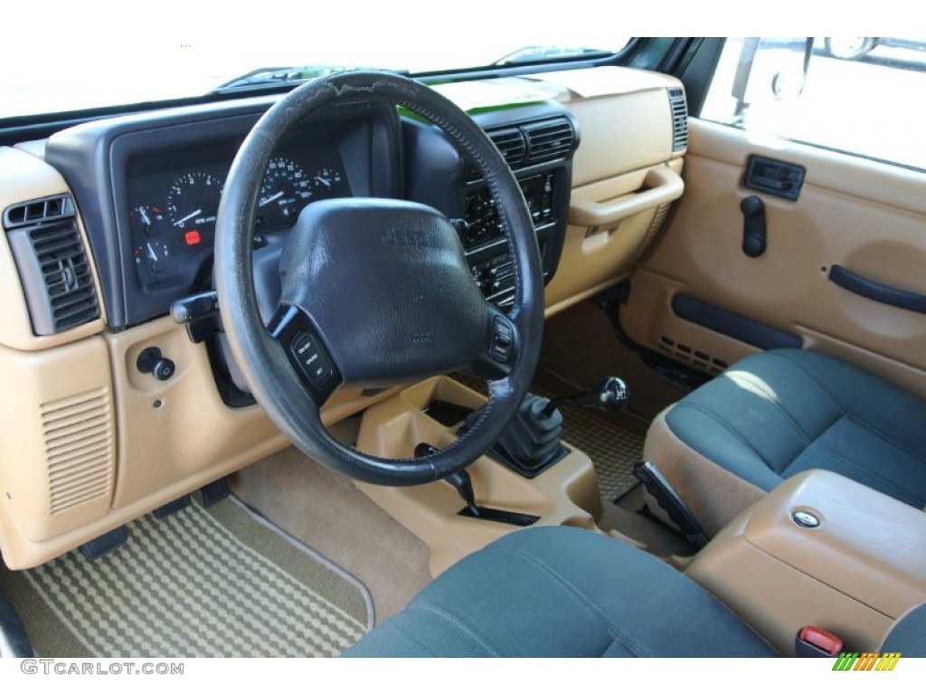 Green/Khaki Interior 1998 Jeep Wrangler Sahara 4x4 Photo #78049894