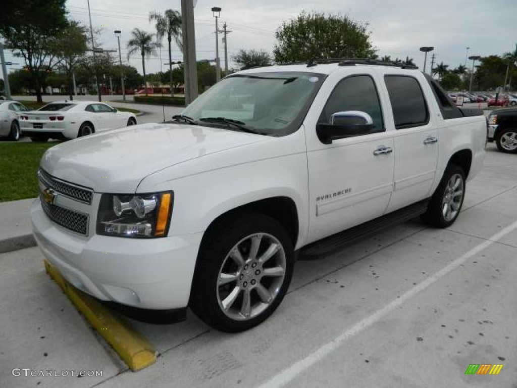 2012 Chevrolet Avalanche LT Exterior Photos