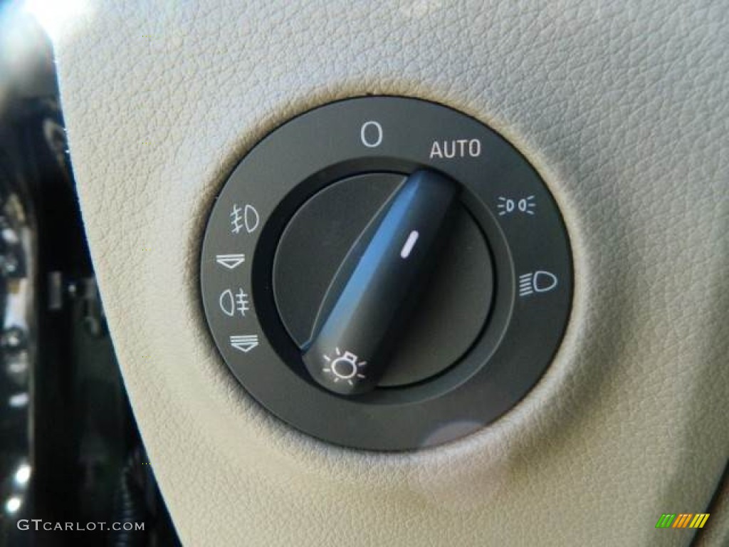 2009 Audi Q7 3.6 Premium quattro Controls Photo #78052452