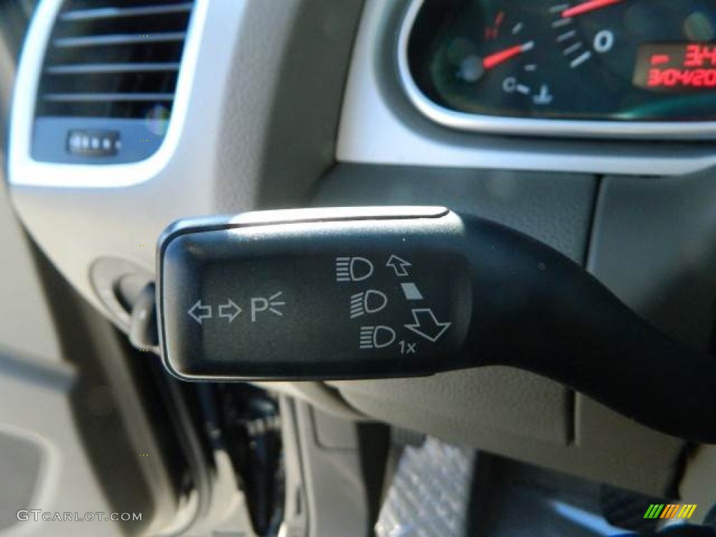 2009 Audi Q7 3.6 Premium quattro Controls Photo #78052473