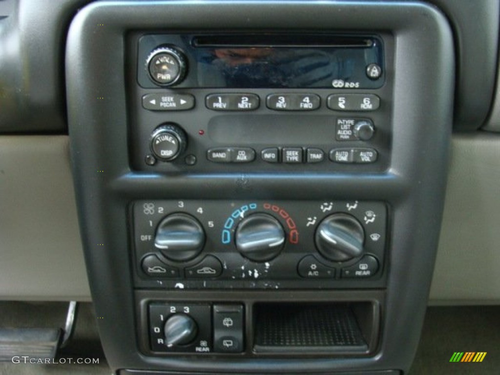 2002 Chevrolet Venture Standard Venture Model Controls Photos
