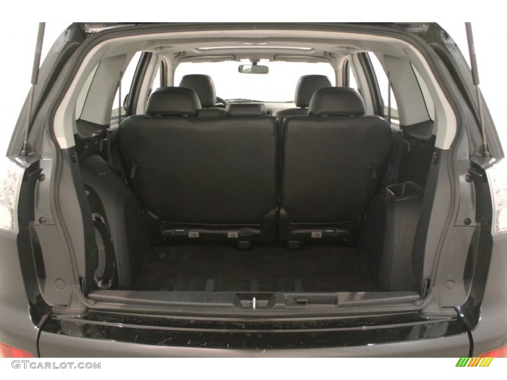 2009 Mitsubishi Outlander SE 4WD Trunk Photos