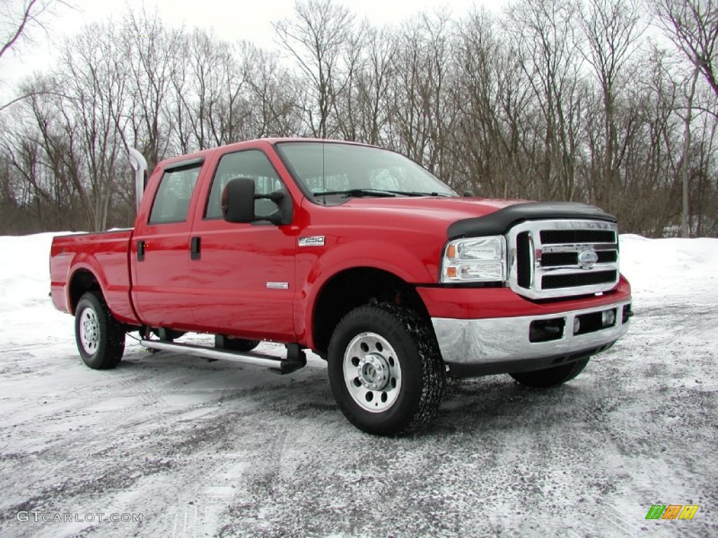 Red Clearcoat 2006 Ford F250 Super Duty XLT Crew Cab 4x4 Exterior Photo #78059571