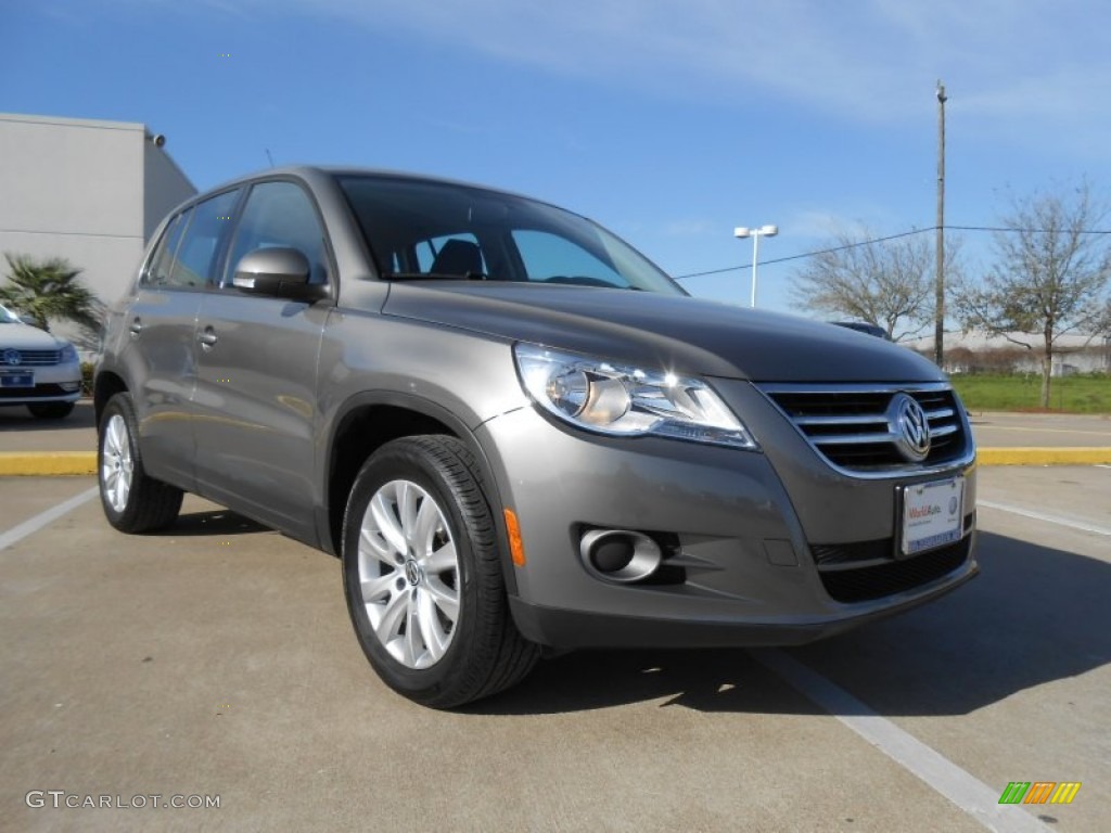 Alpine Grey Metallic Volkswagen Tiguan