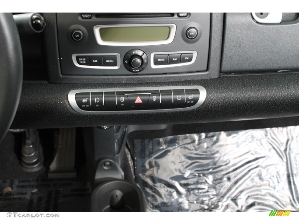 2010 Smart fortwo passion cabriolet Controls Photo #78065886