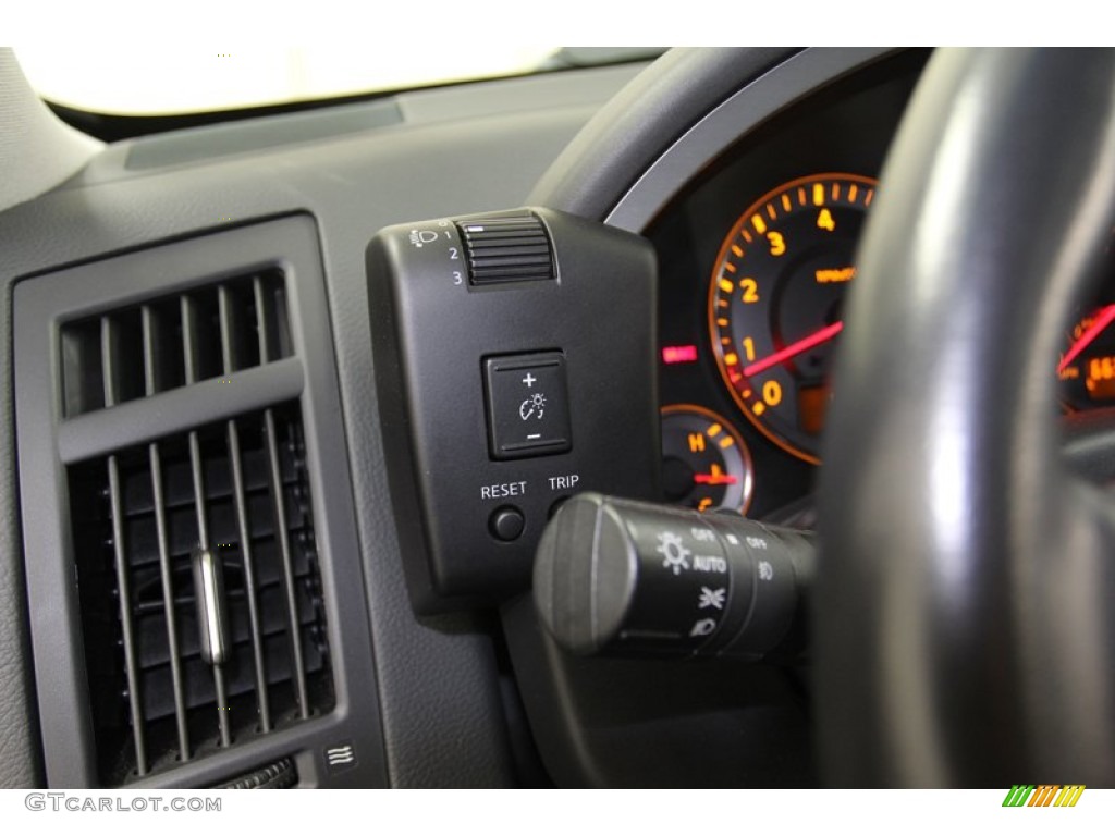 2006 Infiniti FX 35 Controls Photo #78065964