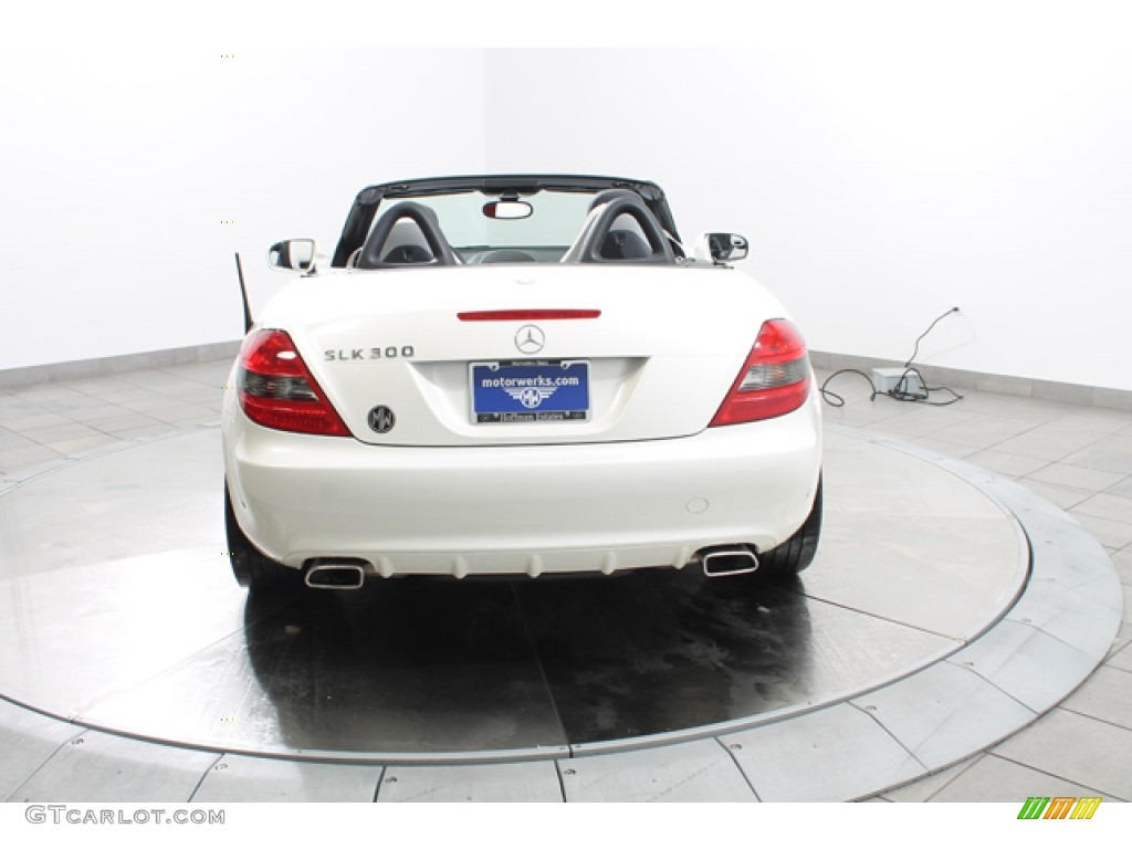 2010 SLK 300 Diamond White Edition Roadster - designo Mystic White / Diamond White Edition Two-Tone photo #4