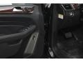 Black - ML 350 4Matic Photo No. 17