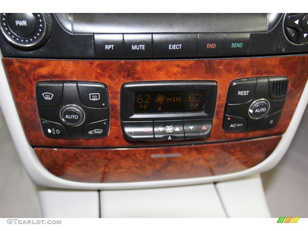 2005 Mercedes-Benz S 500 Sedan Controls Photo #78066999