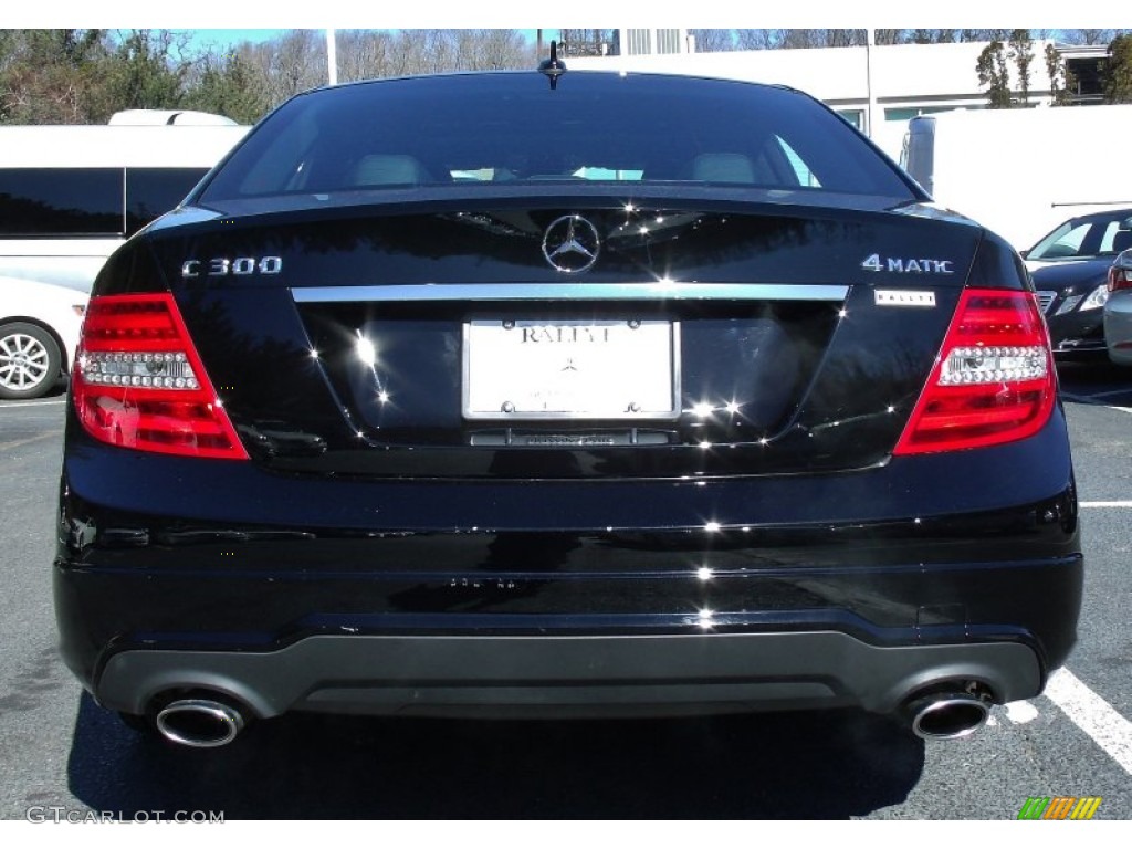 2012 C 300 Sport 4Matic - Black / Black photo #4