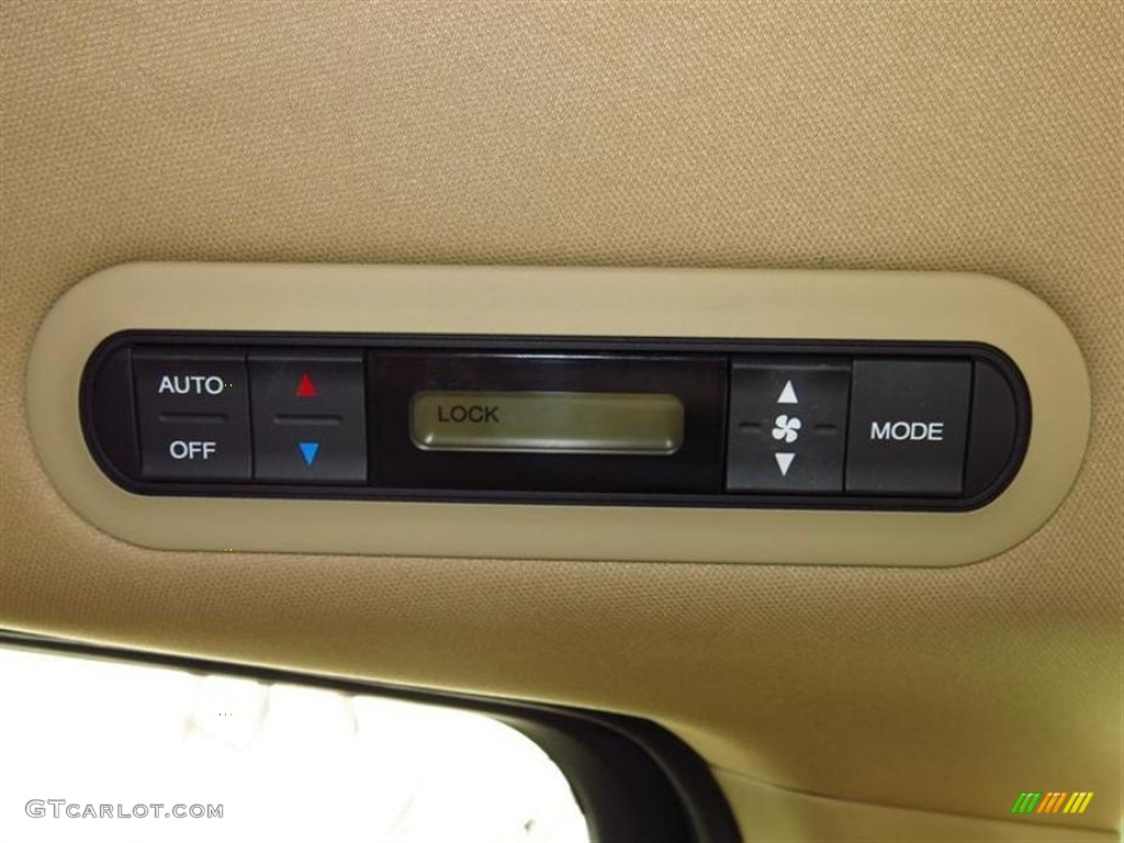 2010 Honda Odyssey EX Controls Photo #78068607