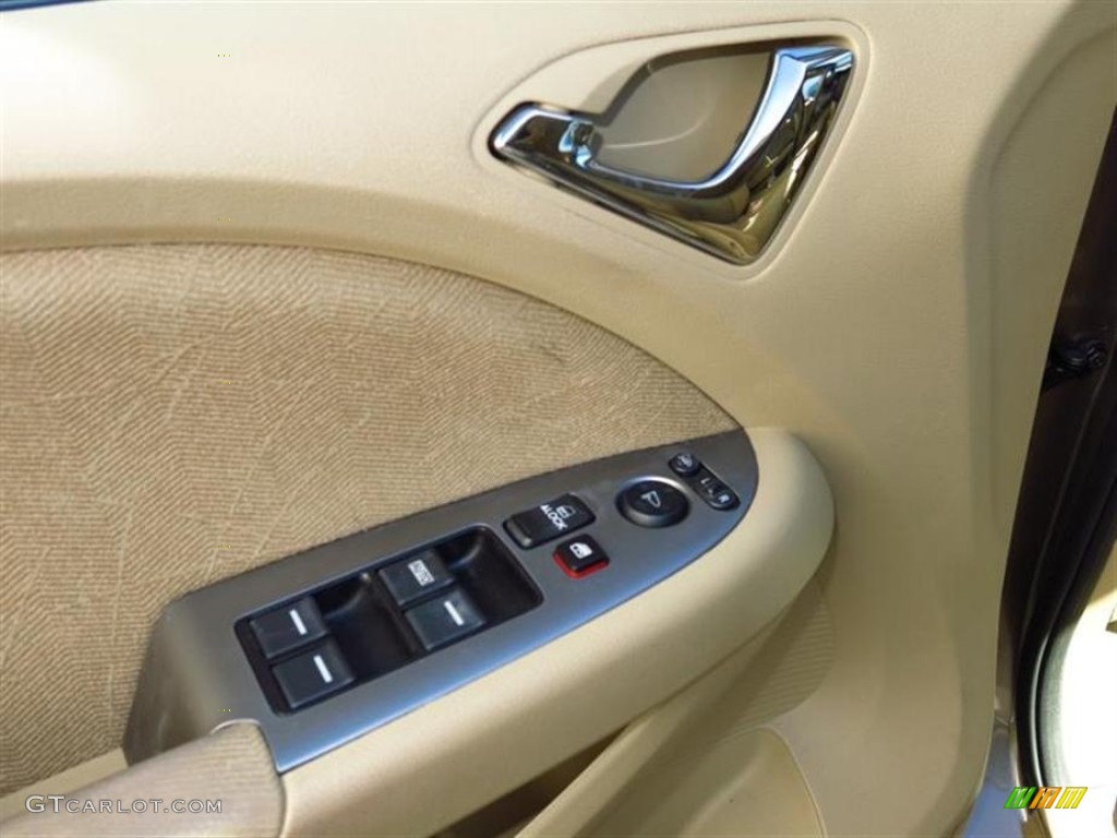2010 Honda Odyssey EX Controls Photo #78068673