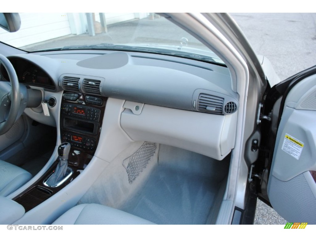 2003 Mercedes-Benz C 320 Wagon Dashboard Photos