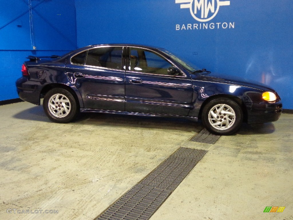 2004 Grand Am SE Sedan - Navy Blue Metallic / Dark Pewter photo #8