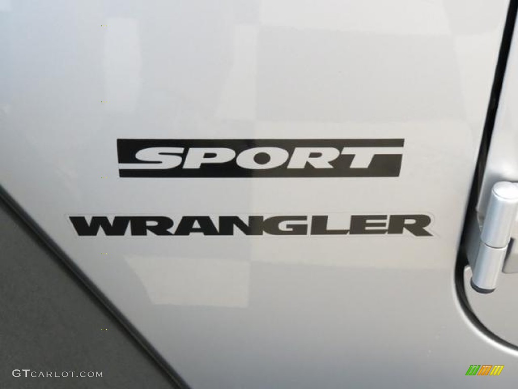 2011 Wrangler Sport S 4x4 - Bright Silver Metallic / Black photo #28
