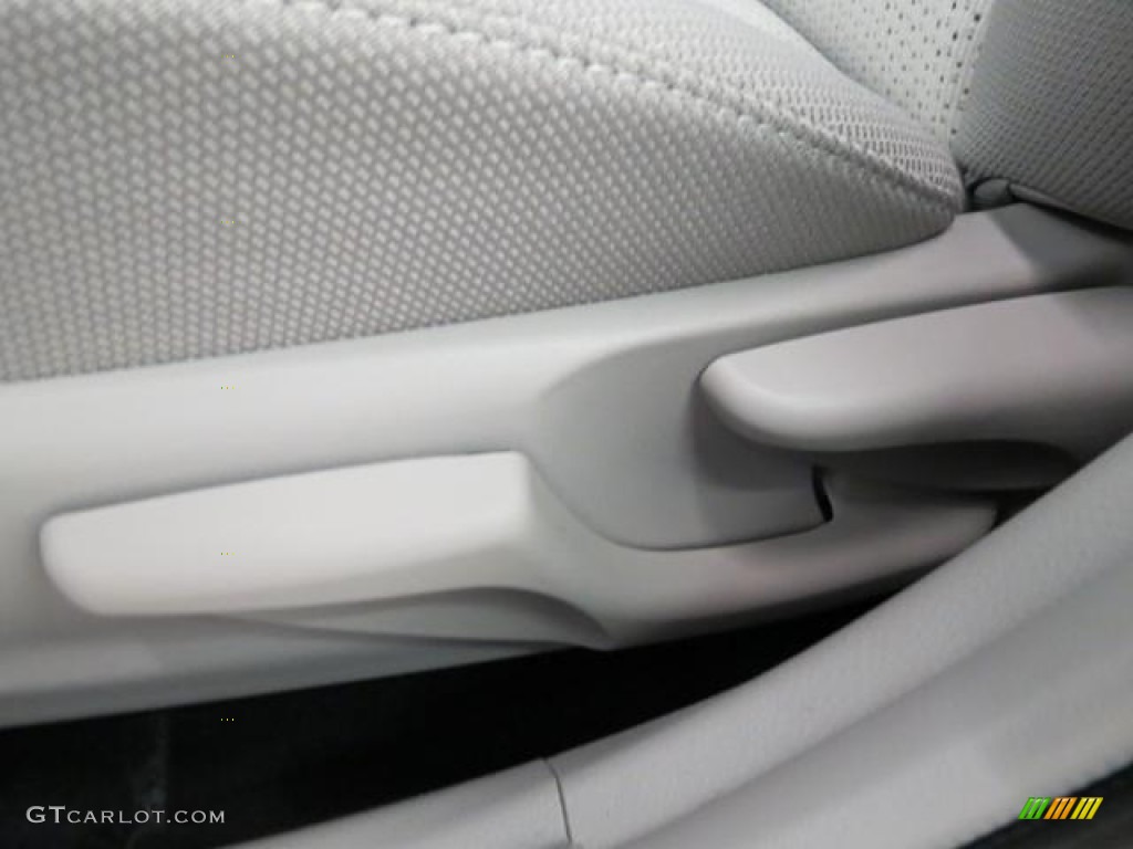 2013 Camry LE - Cosmic Gray Metallic / Ash photo #9