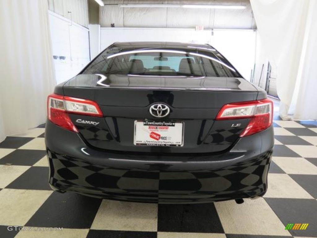 2013 Camry LE - Cosmic Gray Metallic / Ash photo #18