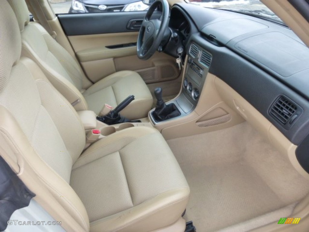 Beige Interior 2005 Subaru Forester 2.5 X Photo #78082109