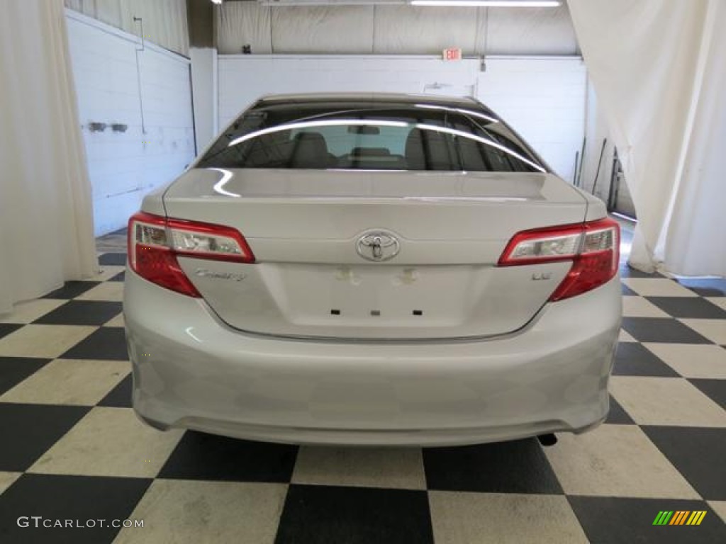 2013 Camry LE - Classic Silver Metallic / Ash photo #18