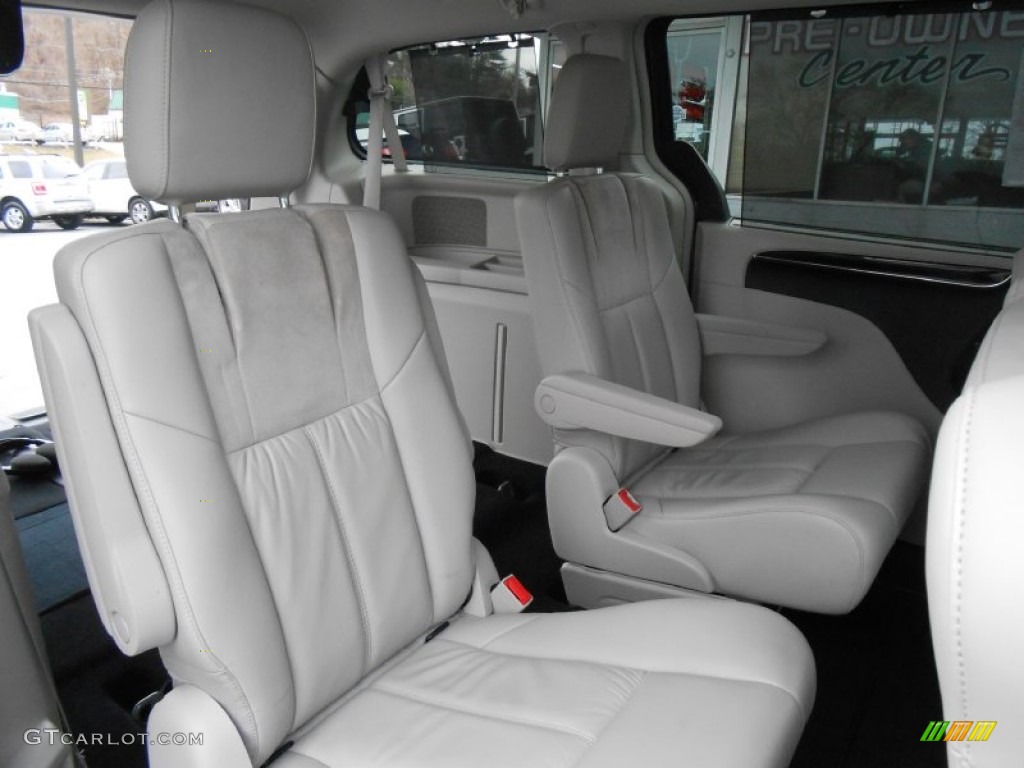 2012 Chrysler Town & Country Limited Rear Seat Photo #78083436