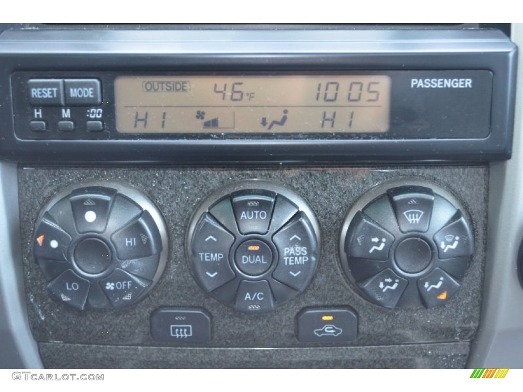 2004 Toyota 4Runner Limited Controls Photos