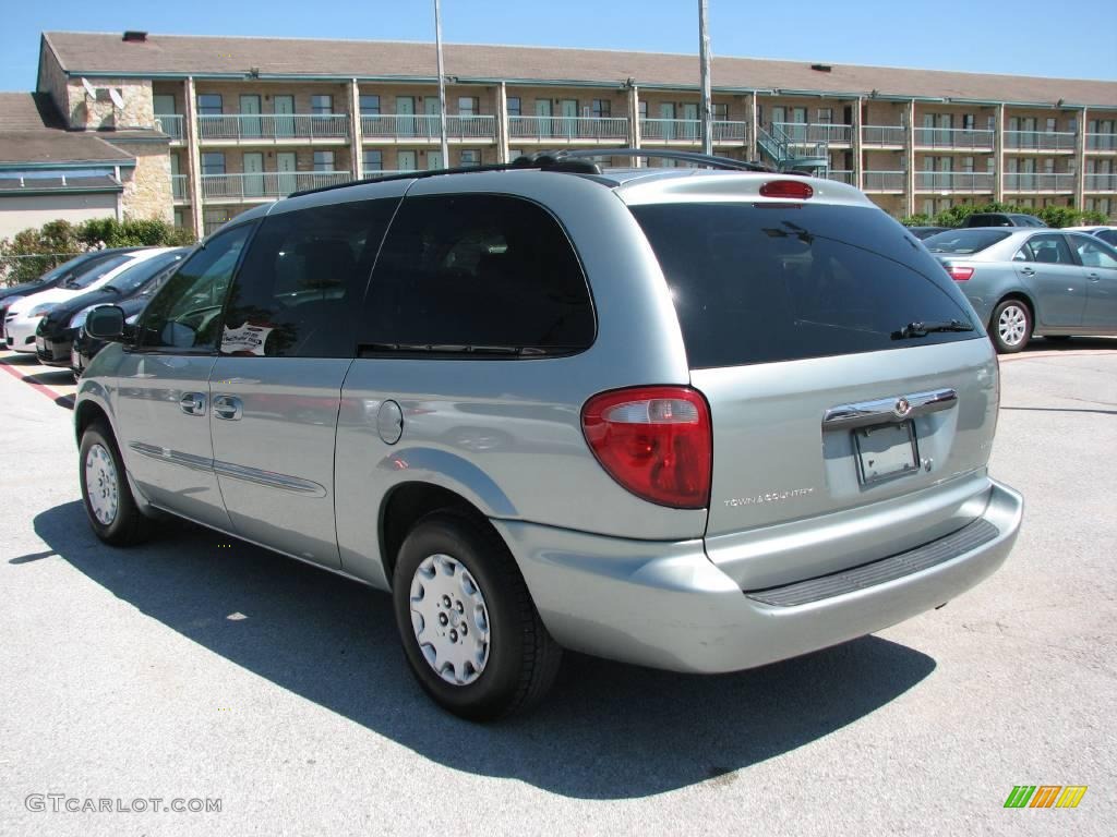 2003 Town & Country LX - Satin Jade Pearl / Taupe photo #8