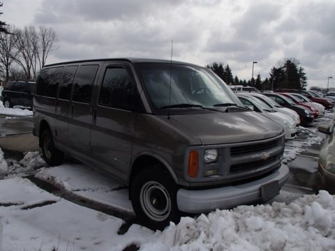 2002 Chevrolet Express 3500 Passenger Van Data, Info and Specs