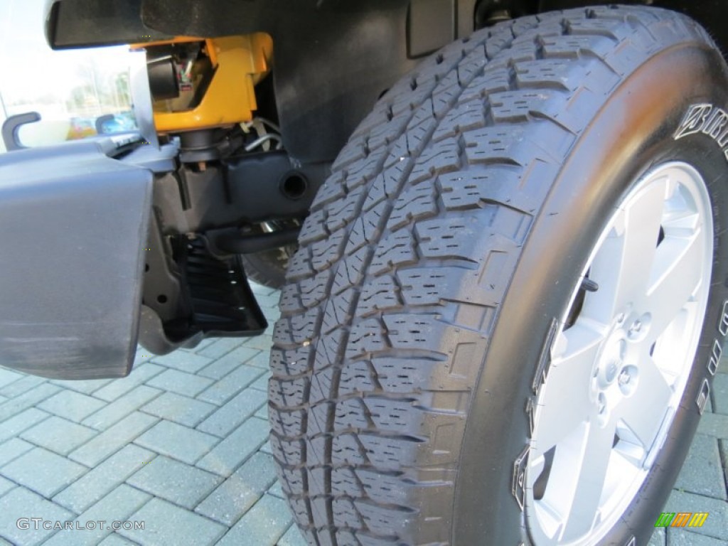 2012 Wrangler Sahara 4x4 - Dozer Yellow / Black photo #27