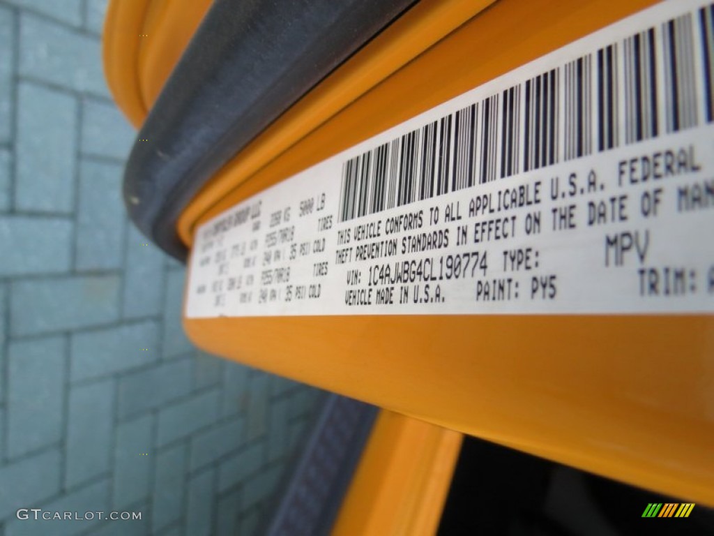 2012 Wrangler Sahara 4x4 - Dozer Yellow / Black photo #28
