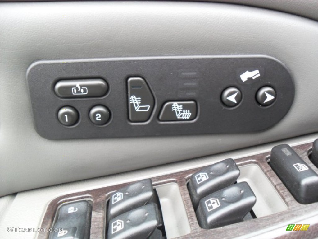 2004 GMC Yukon XL Denali AWD Controls Photo #78089548